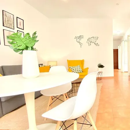 Apartamento Comfortable Old Town, Parking Optional *