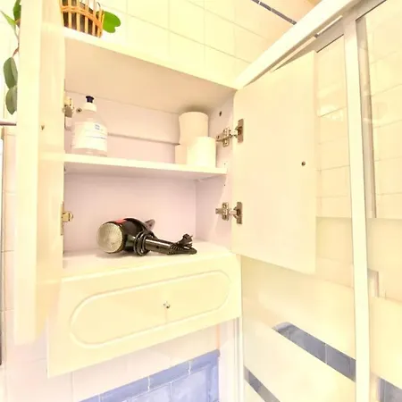 Apartamento Comfortable Old Town, Parking Optional *