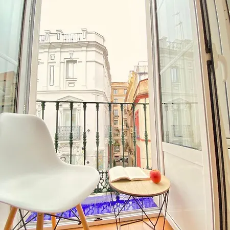 Comfortable Old Town, Parking Optional Apartamento *